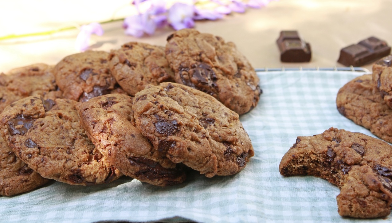 chocolate chip cookies