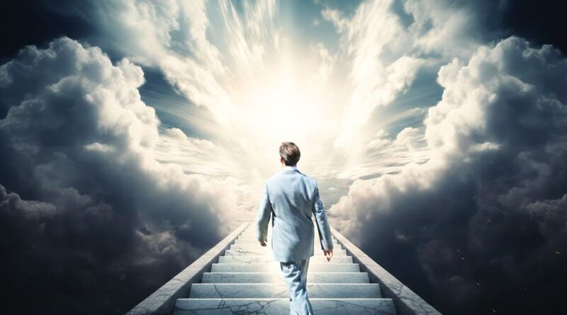 Een man in een pak loopt op een stenen trap omhoog naar een stralend licht tussen de wolken, wat de overgang van het materiële brein naar het eeuwige bewustzijn symboliseert.