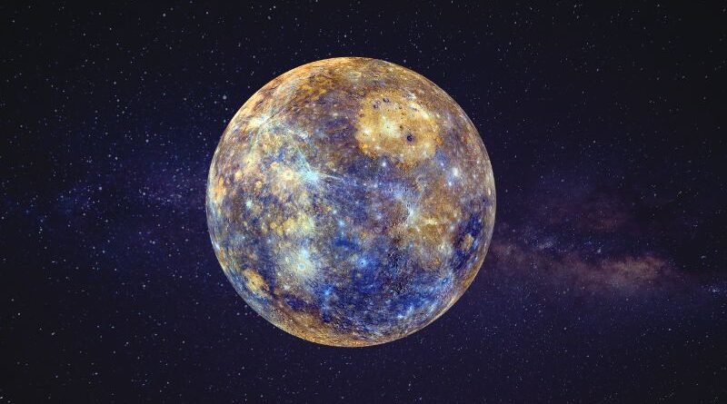 De planeet Mercurius met een kraterachtig oppervlak tegen een achtergrond van de Melkweg en sterren, symbool voor communicatie.